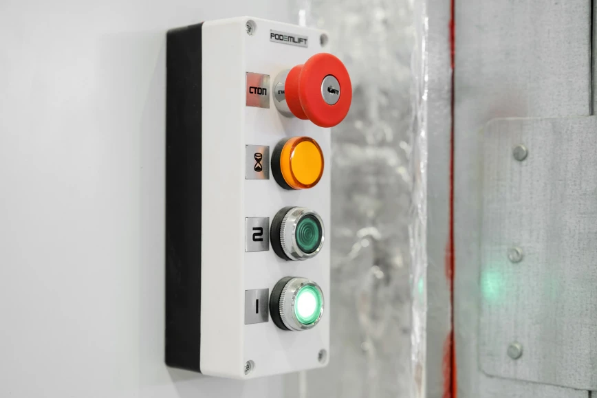 PODEMLIFT® X1-3000 | Высота подъема 4,2 м | Размер платформы 3,4*2,7*2,7 Фото